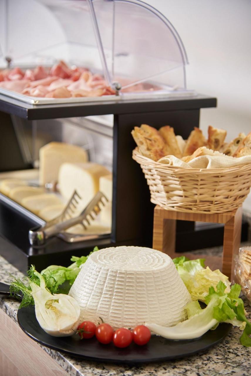 Hotel Relais Del Lago マルタ エクステリア 写真